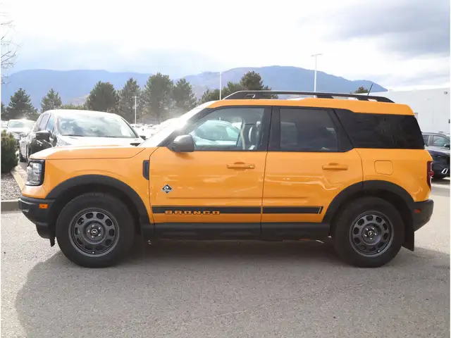 2023 Ford Bronco Sport Outer Banks 4x4 - No Accidents / One Owne - Photo 2