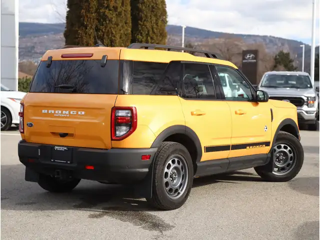2023 Ford Bronco Sport Outer Banks 4x4 - No Accidents / One Owne - Photo 3