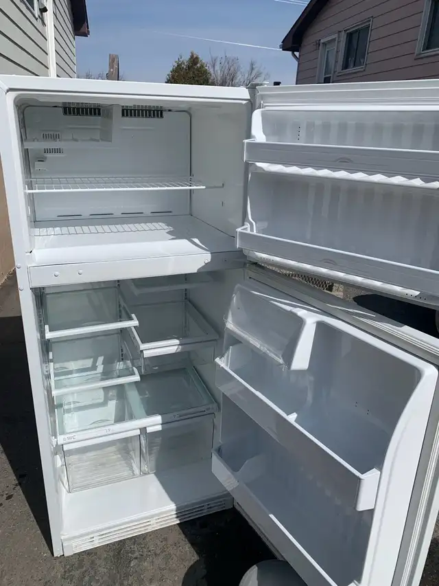 Refrigerator - Photo 3