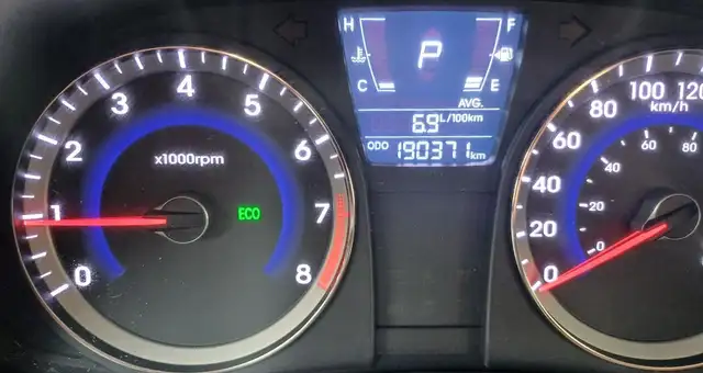2013 Hyundai Accent - Photo 11