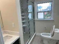 Eglinton/Dufferin house room for rent - Photo 9
