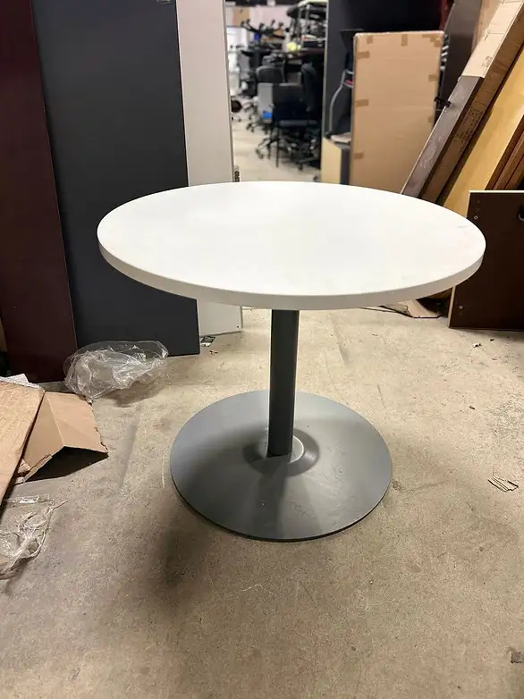 Haworth Round Table-Excellent Condition-Call us now! - Photo 2