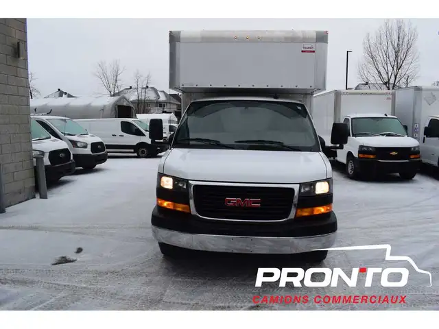 2024 GMC Savana V8  Cube 14 pieds  GARANTIE GMC  3500 - Photo 3