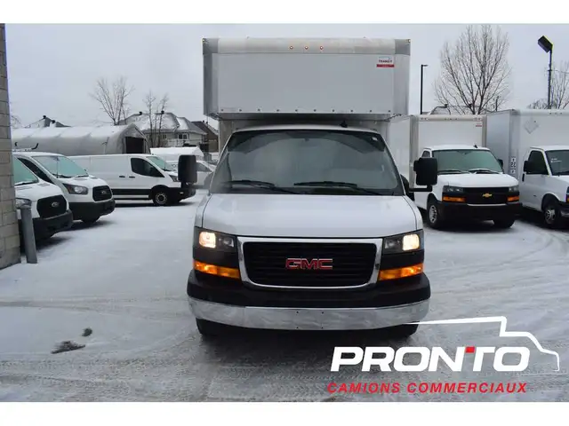 2024 GMC Savana V8  Cube 14 pieds  GARANTIE GMC  3500 - Photo 9
