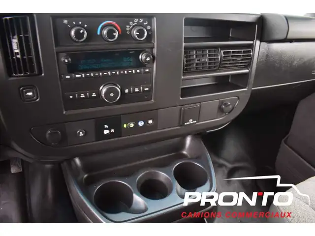 2019 GMC Savana Cargo Van 2500  4.3L V6  FULL RACK  Cruise - Photo 18