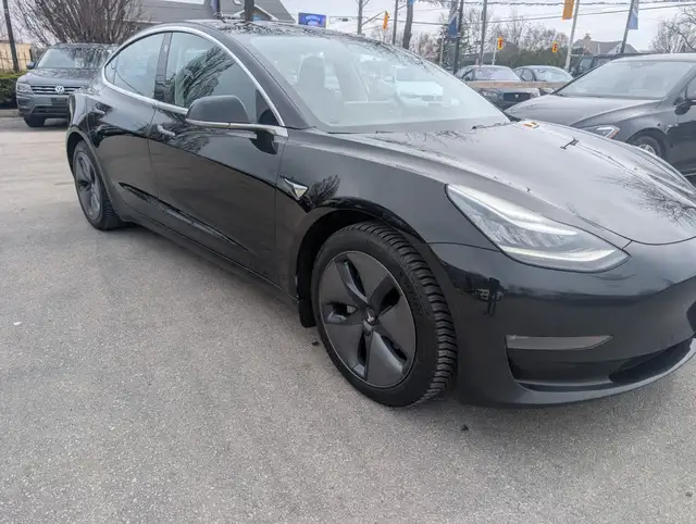 2018 Tesla Model 3 - Photo 3