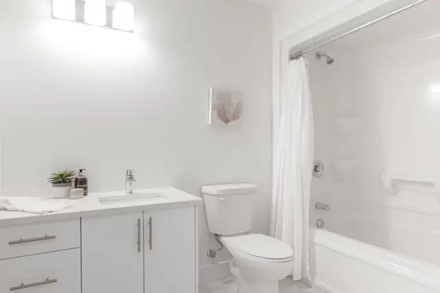 The Sterling Bedford Apartments - 2 Bedroom   Den available at 4 - Photo 13