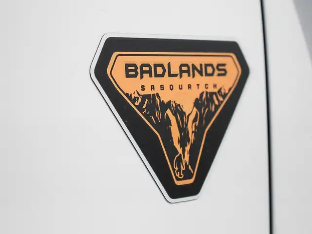 2026 Ford Bronco Badlands - Photo 9