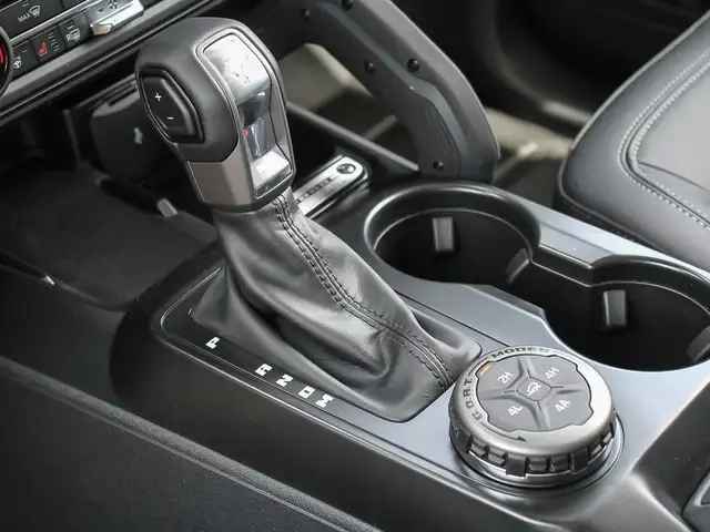 2026 Ford Bronco Badlands - Photo 18