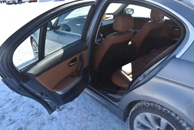 2009 BMW 3-Series 335xi - Photo 17