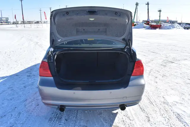 2009 BMW 3-Series 335xi - Photo 20