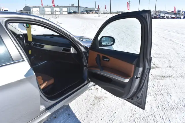 2009 BMW 3-Series 335xi - Photo 24