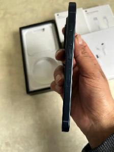 iPhone 15 Pro 128gb 89% batt Airpods/Fast Charger/Delivery - Photo 5