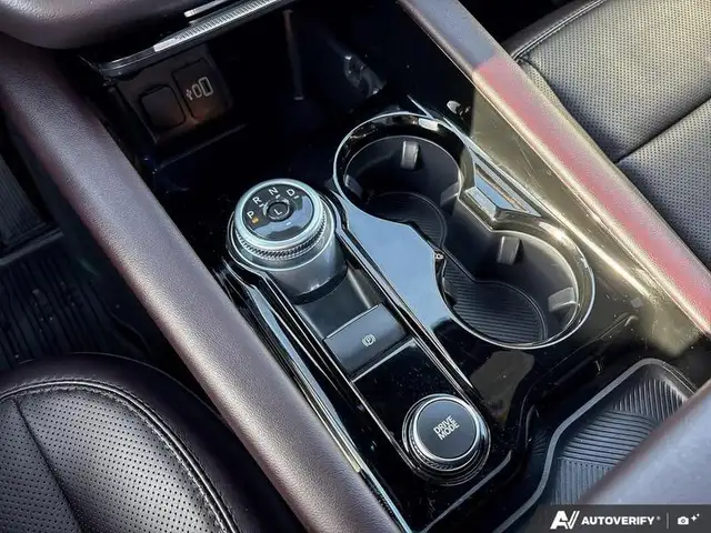2025 Ford Explorer Platinum - Photo 19
