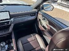 2025 Ford Explorer Platinum - Photo 26