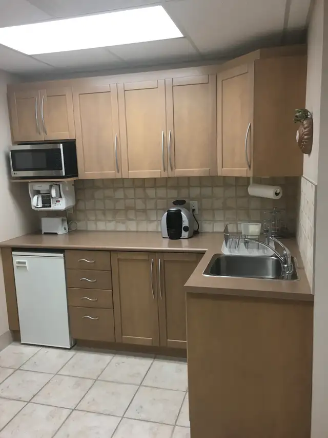 Office Space for Lease in Vaughan - Photo 8