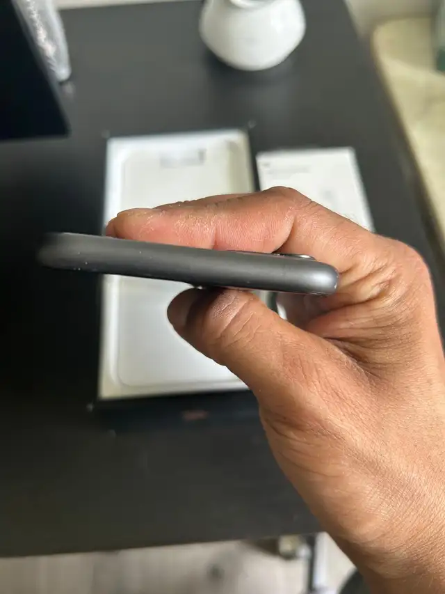 IPHONE 11 64GB 100% battAirpods Pkg/Delivery - Photo 5