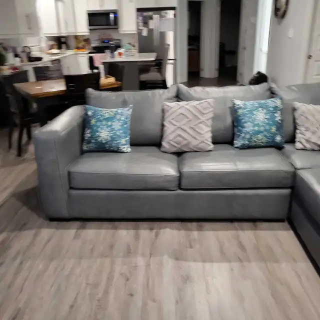 Custom leather recliner. - Photo 2