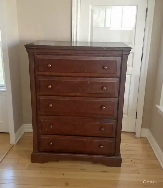 Wood dresser