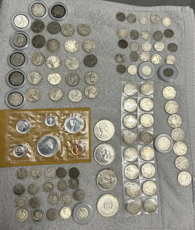 HUGE LOT OF CANADIAN SILVER COINS RARE DATES