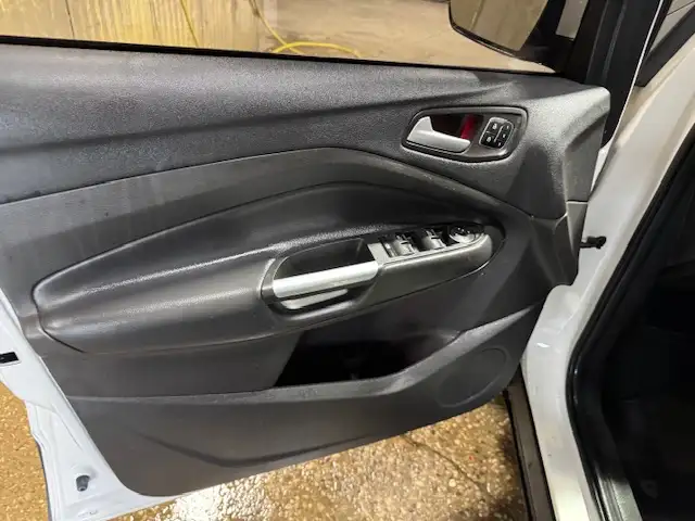 2017 Ford Escape Titanium, Just in for sale at Pic N Save!! - Photo 8