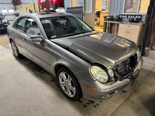 2006 Mercedes-Benz E-Class 3.5L 4MATIC, Just in for sale at Pic - Photo 2