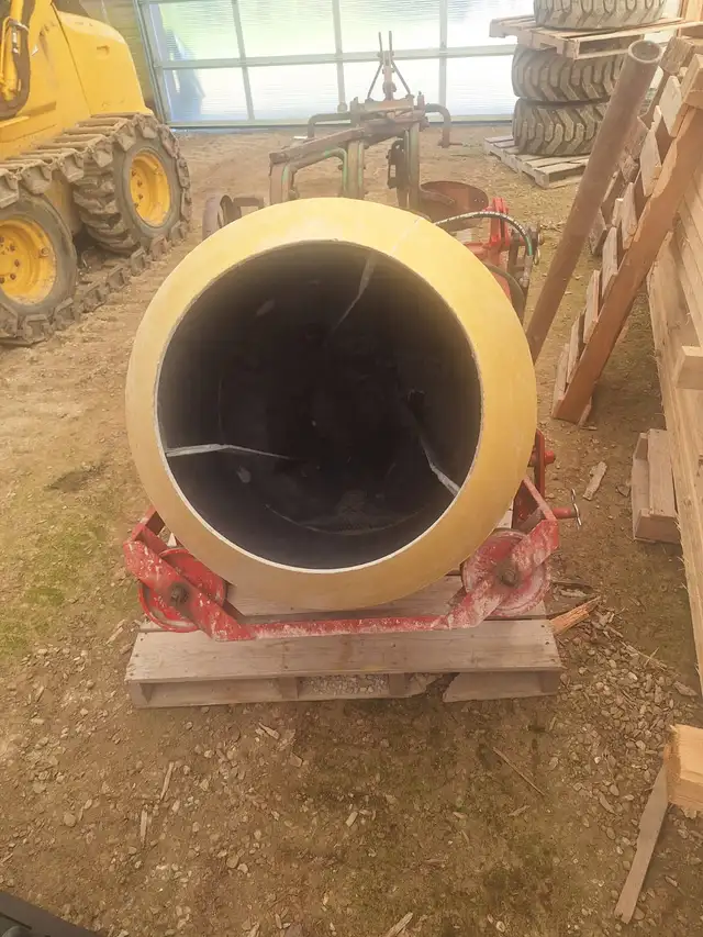 Cement mixer - Photo 4