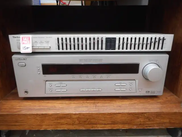 Vintage Audio Receivers, Amplifiers, Equalizers, VHS VCR's... - Photo 8