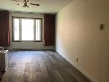 Cozy 2 Bdrm Apartment - Photo 4