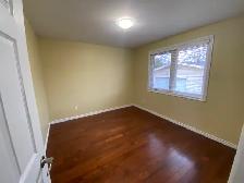 3 BEDROOM APT. in St. Claire Gardens, near Algonquin College - Photo 8