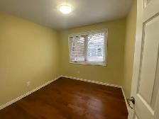 3 BEDROOM APT. in St. Claire Gardens, near Algonquin College - Photo 9