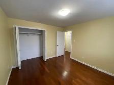3 BEDROOM APT. in St. Claire Gardens, near Algonquin College - Photo 10