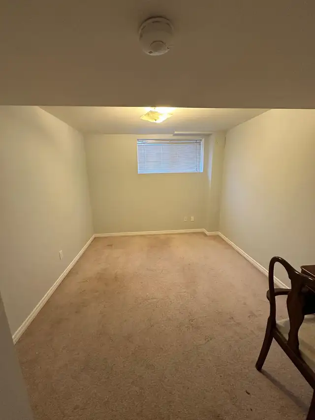 Basement apartment for rent - Photo 4