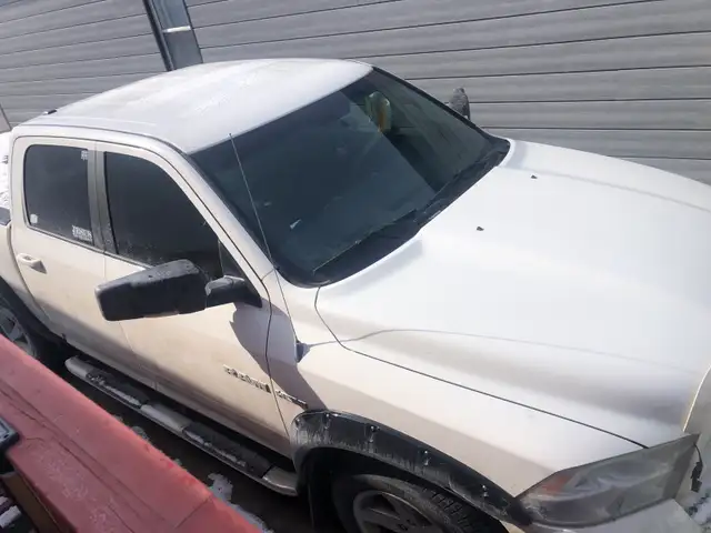 Dodge ram 1500/ w hemi