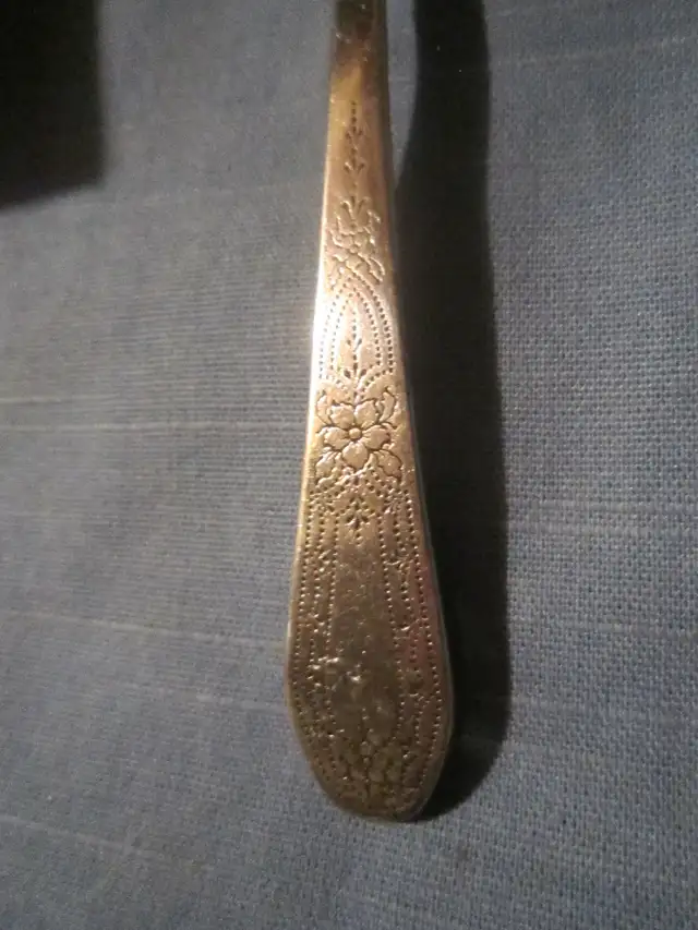 #80-102  PAUL REVERE silverware set for 4