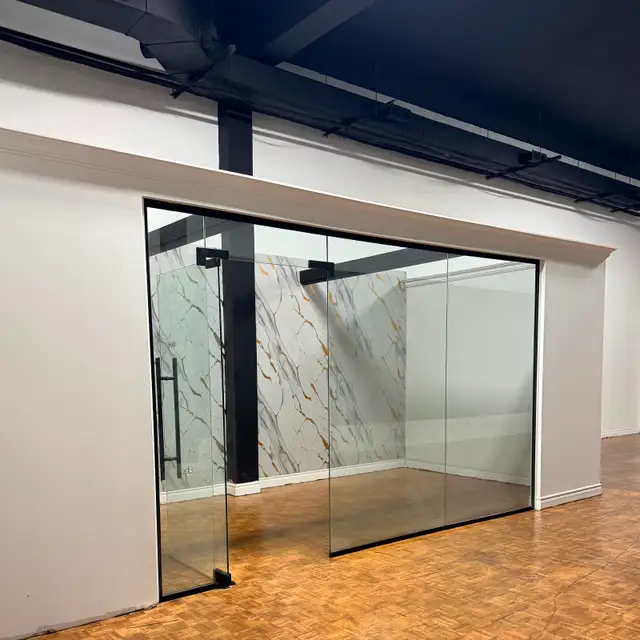 BARBERS, HAIRSTYLISTS, ESTHETICIANS AND  LASH TECHS WANTED