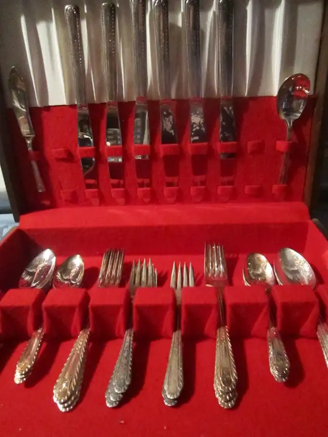 #61  WENTWORTH silverware set for 6, Monogramed 'S' - Photo 2