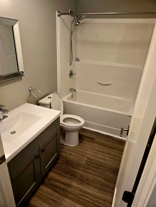 Two Bedroom Apartment Available For Rent - Lucasville Road - Photo 4