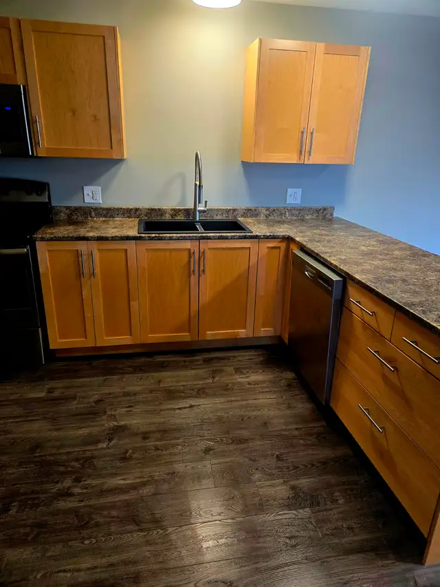 Two Bedroom Apartment Available For Rent - Lucasville Road - Photo 6