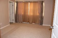 Spacious 3 Bed, 2.5 Bath Home in Terwillegar Towne - Photo 3