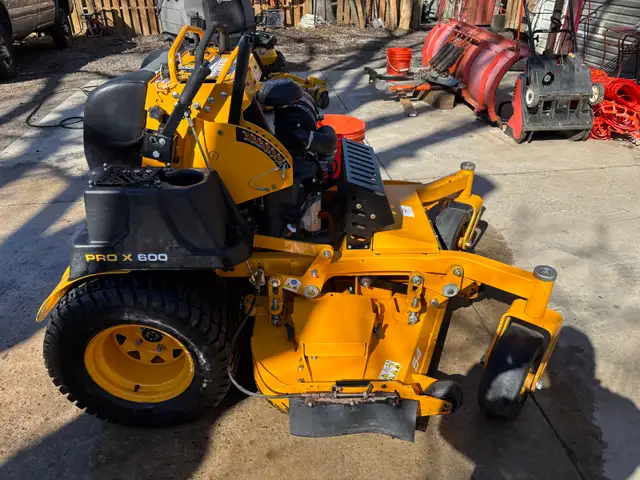 lawn mowers - Photo 2