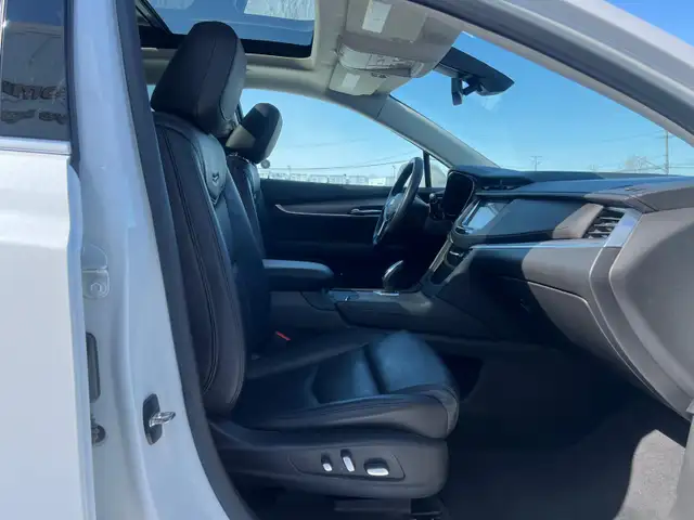2017 Cadillac XT5 Premium Luxury AWD - Photo 19