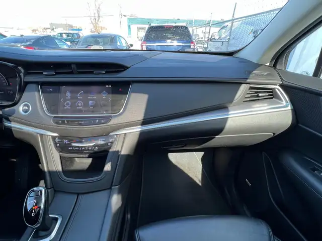 2017 Cadillac XT5 Premium Luxury AWD - Photo 22