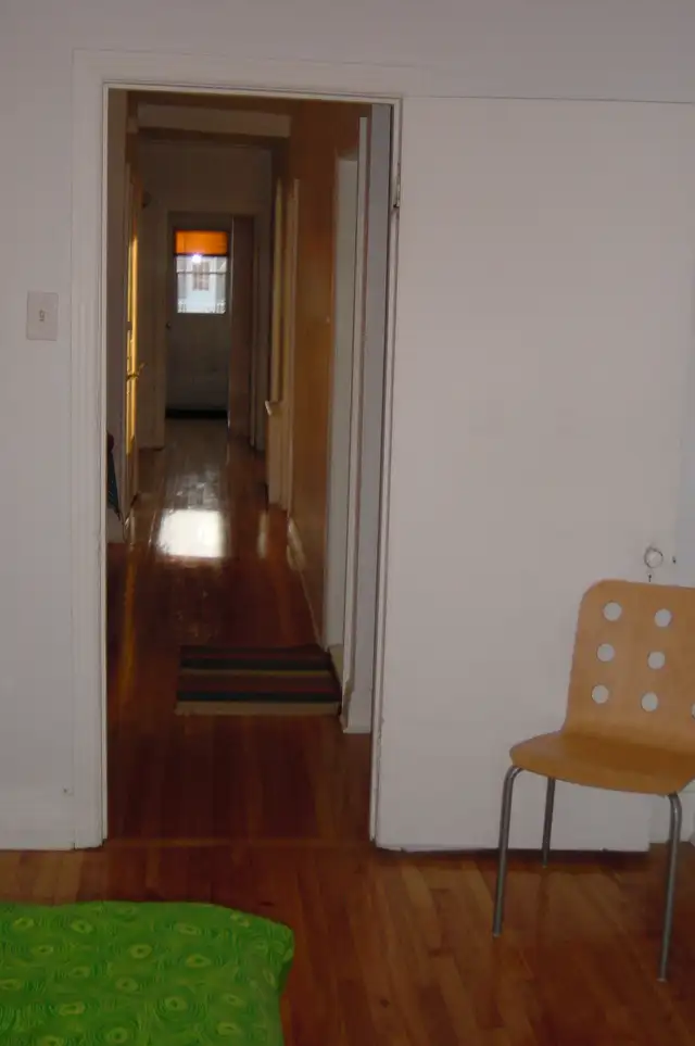 Room with private balcony near University - Photo 7