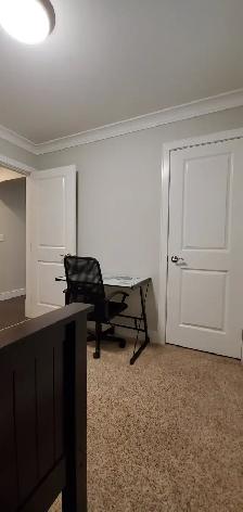 Female - (1) Fully Furnished Room for rent - avail from April 16 - Photo 8