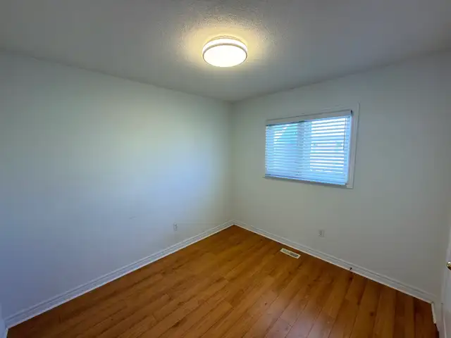 Semi Detached For Lease Brampton Full House - Photo 10