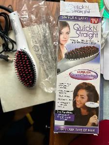NEW QUICK N' STRAIGHT 3 IN 1 HAIR STRAIGHTENERSAS PICTURED