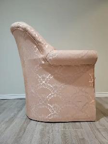 Gorgeous Wingback Chair in Excellent Condition - Photo 2