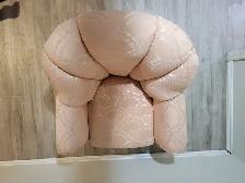 Gorgeous Wingback Chair in Excellent Condition - Photo 4