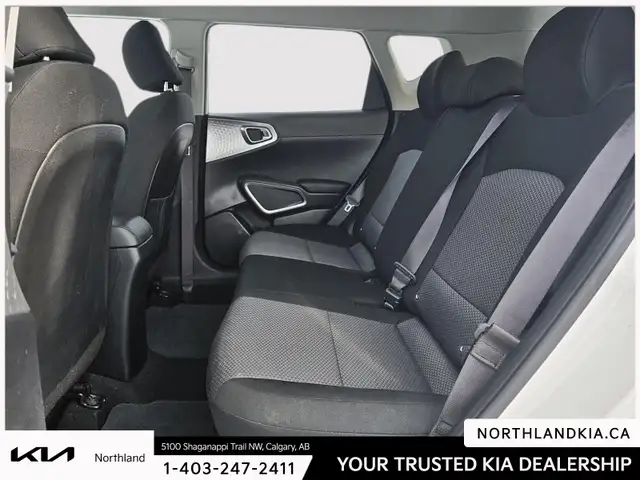 2021 Kia Soul LX - Photo 14